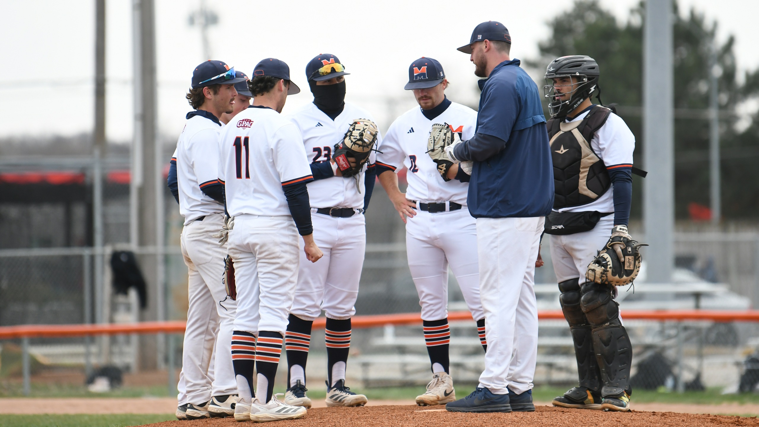 Warriors Fall in GPAC Doubleheader Against Hastings