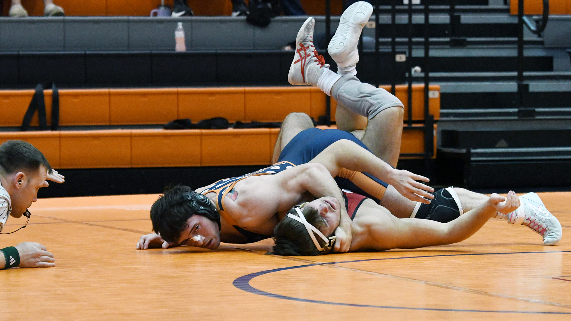 (RV) Hastings Outscores (RV) Warriors on the Mat