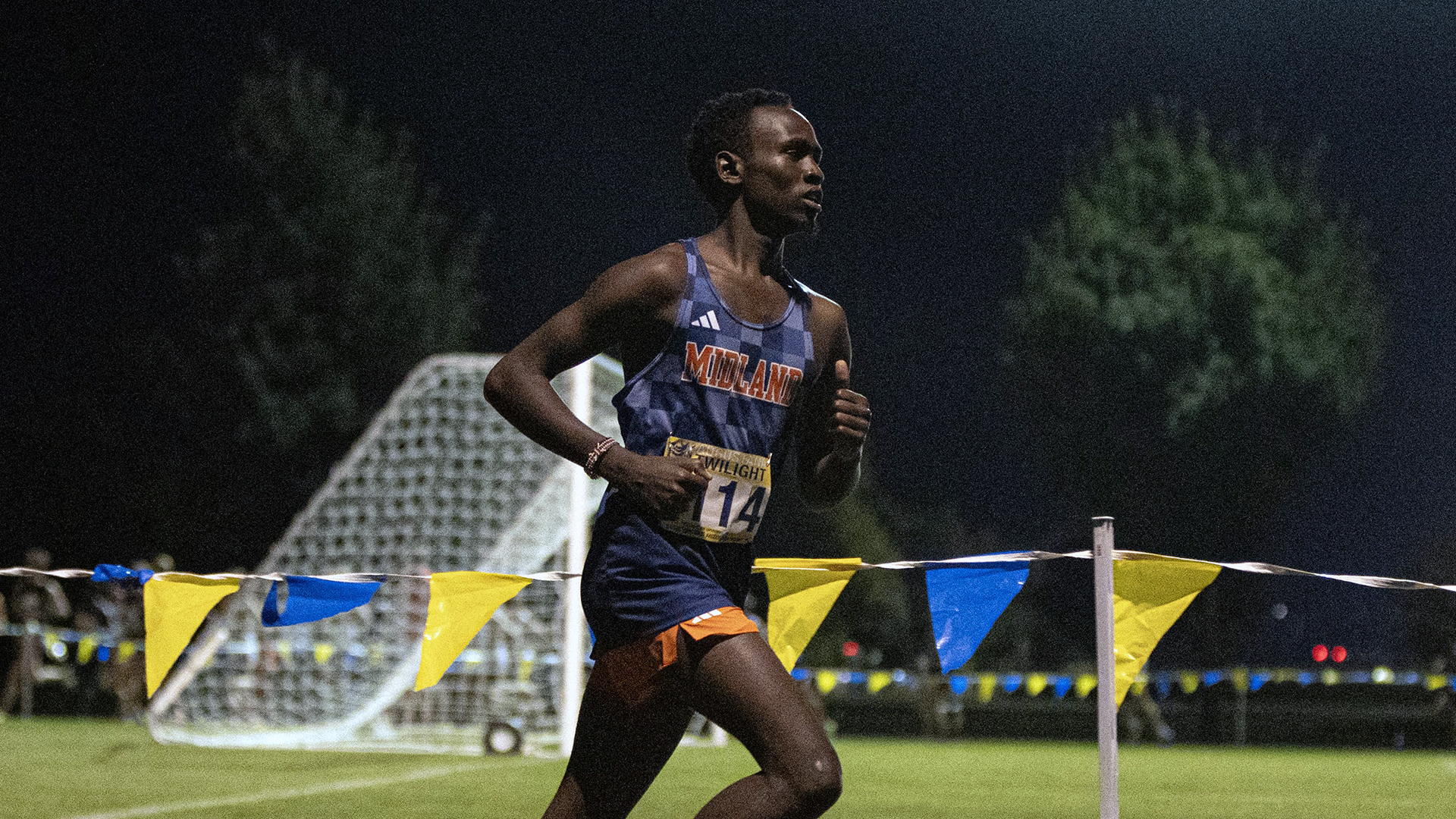 Warriors Open Season Under the Lights at Augustana Twilight