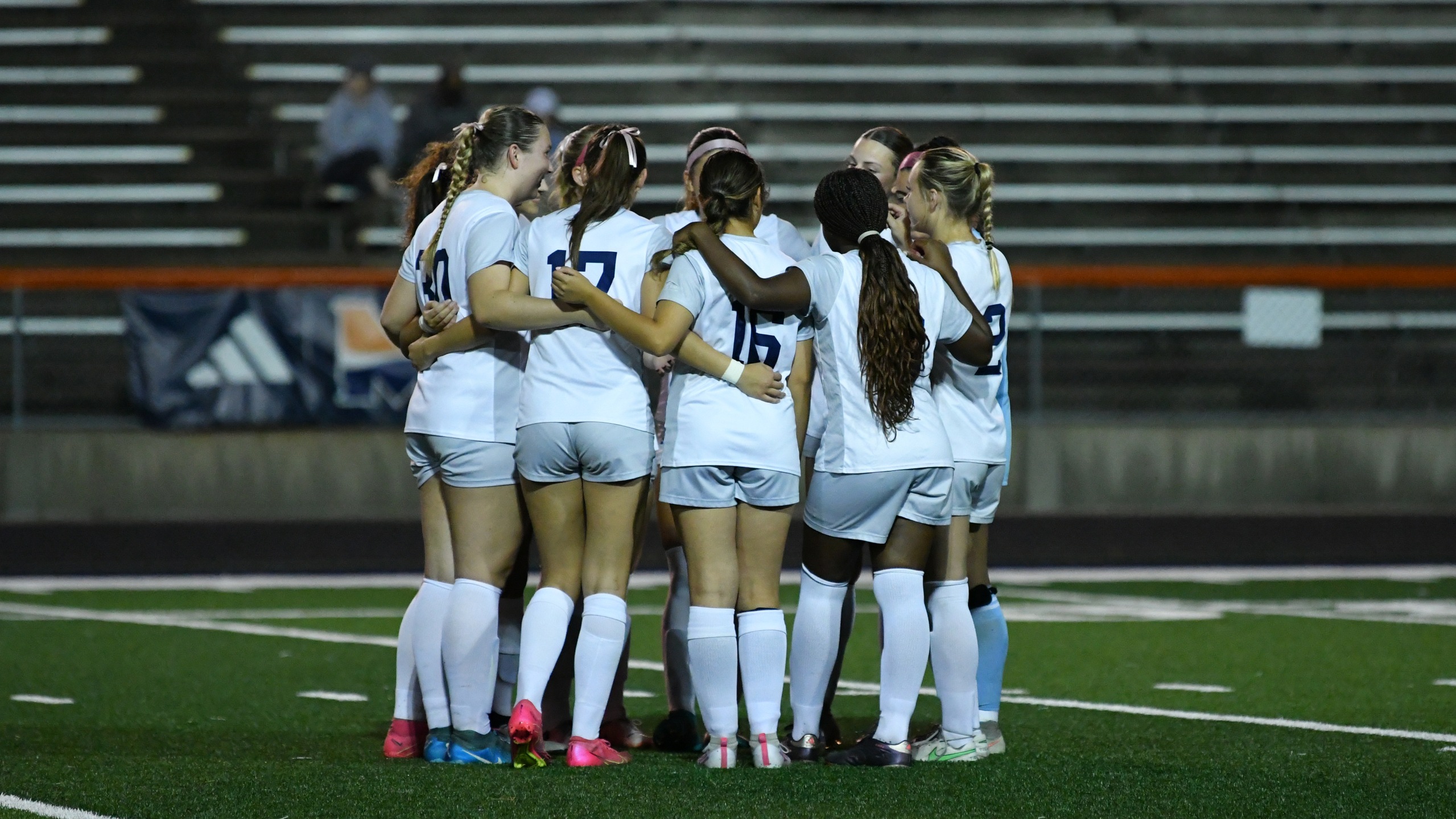 Warriors Fall to Concordia in Home Conference Match