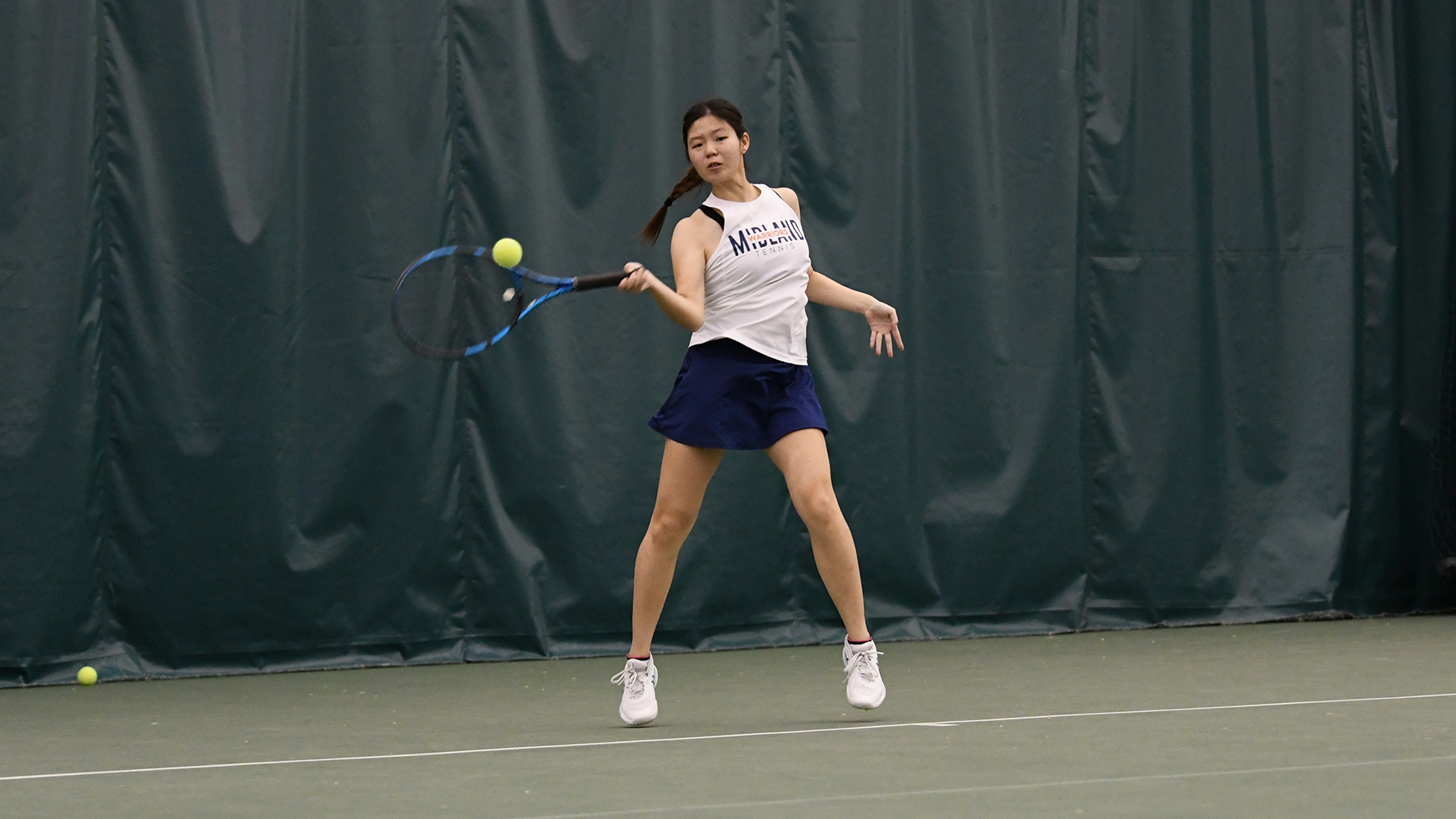 Warriors Drop Neutral-Site Match to St. Thomas